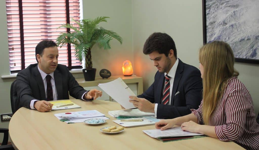 Blasco Solicitors, el bufete para españoles que contribuye a la inversión en Irlanda y en España